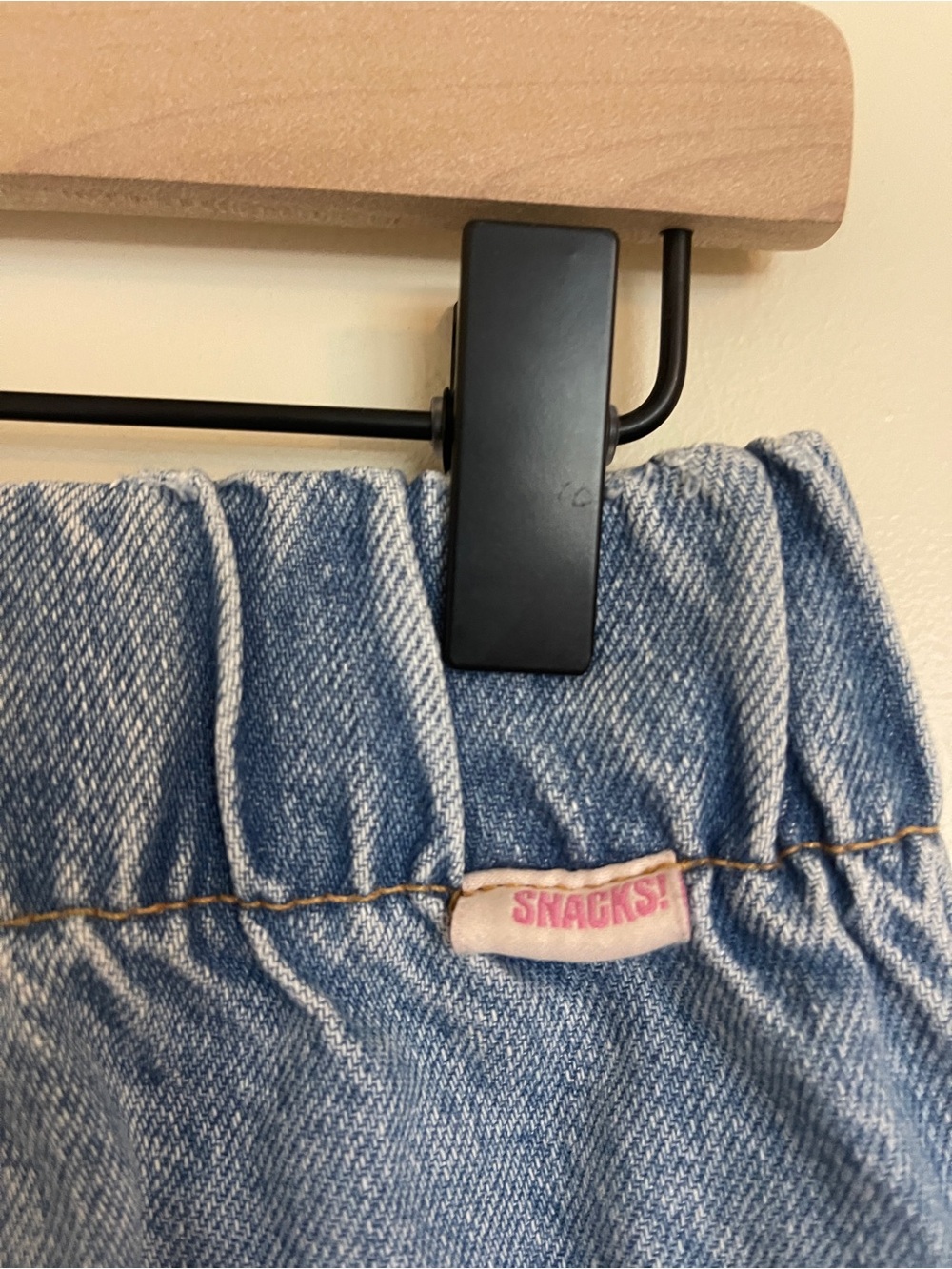 MOTHER SNACKS! The Kitchen Drawer Jeans in All You Can Eat - Picture 6 of 11